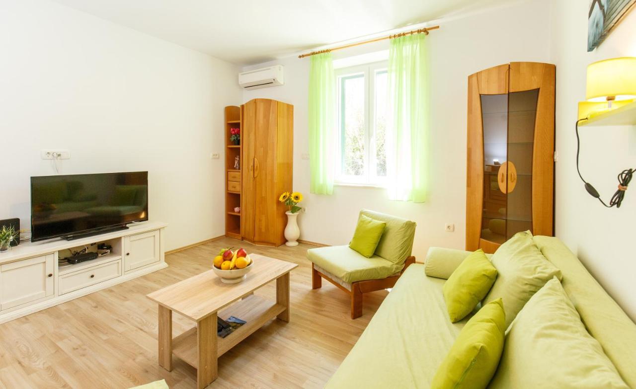Apartment Green Forest Спліт Екстер'єр фото