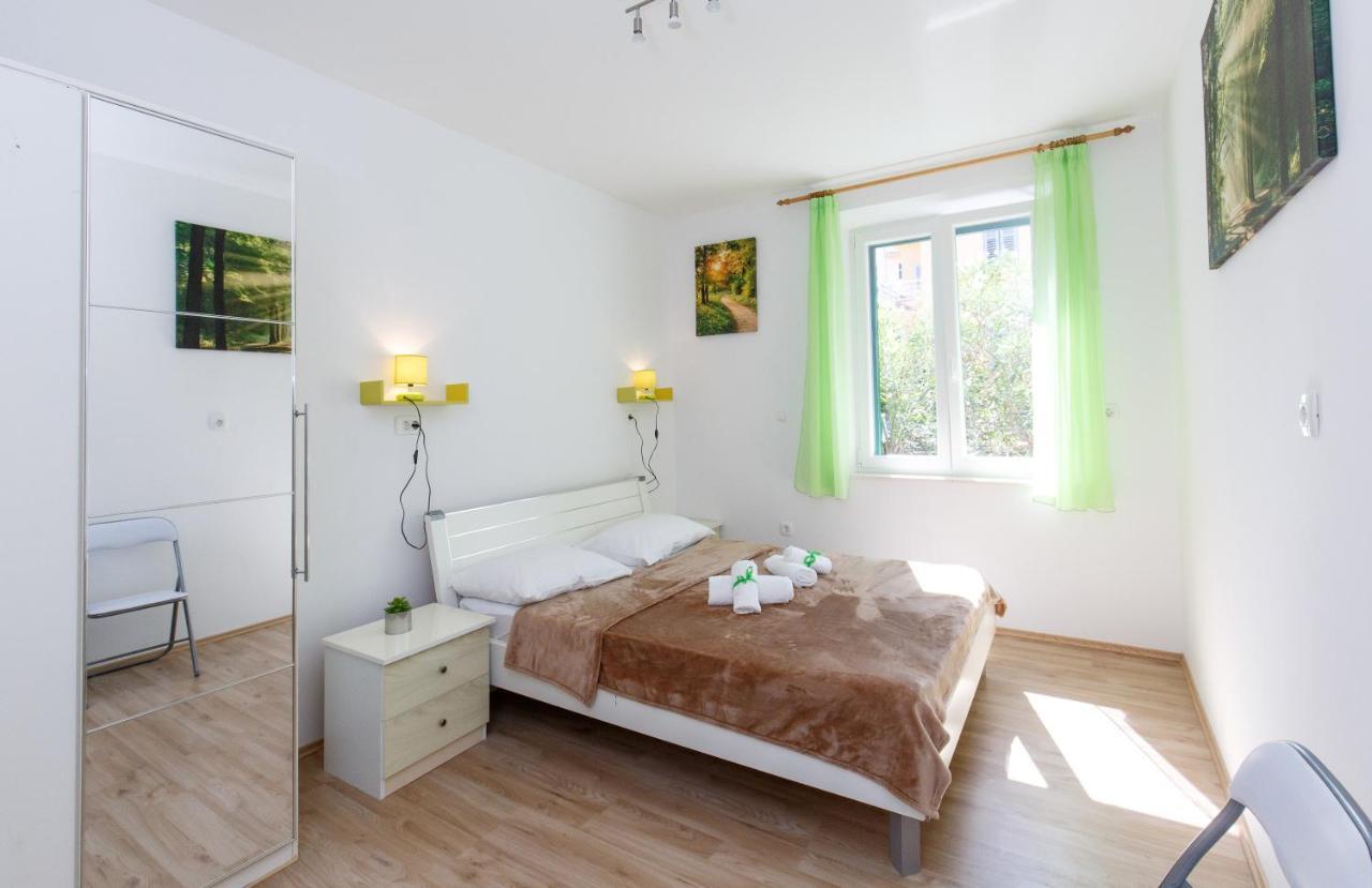 Apartment Green Forest Спліт Екстер'єр фото
